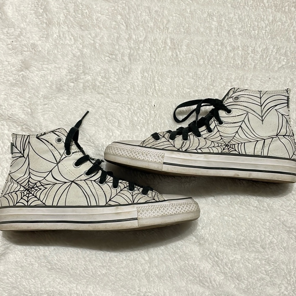 Spider-Web Converse